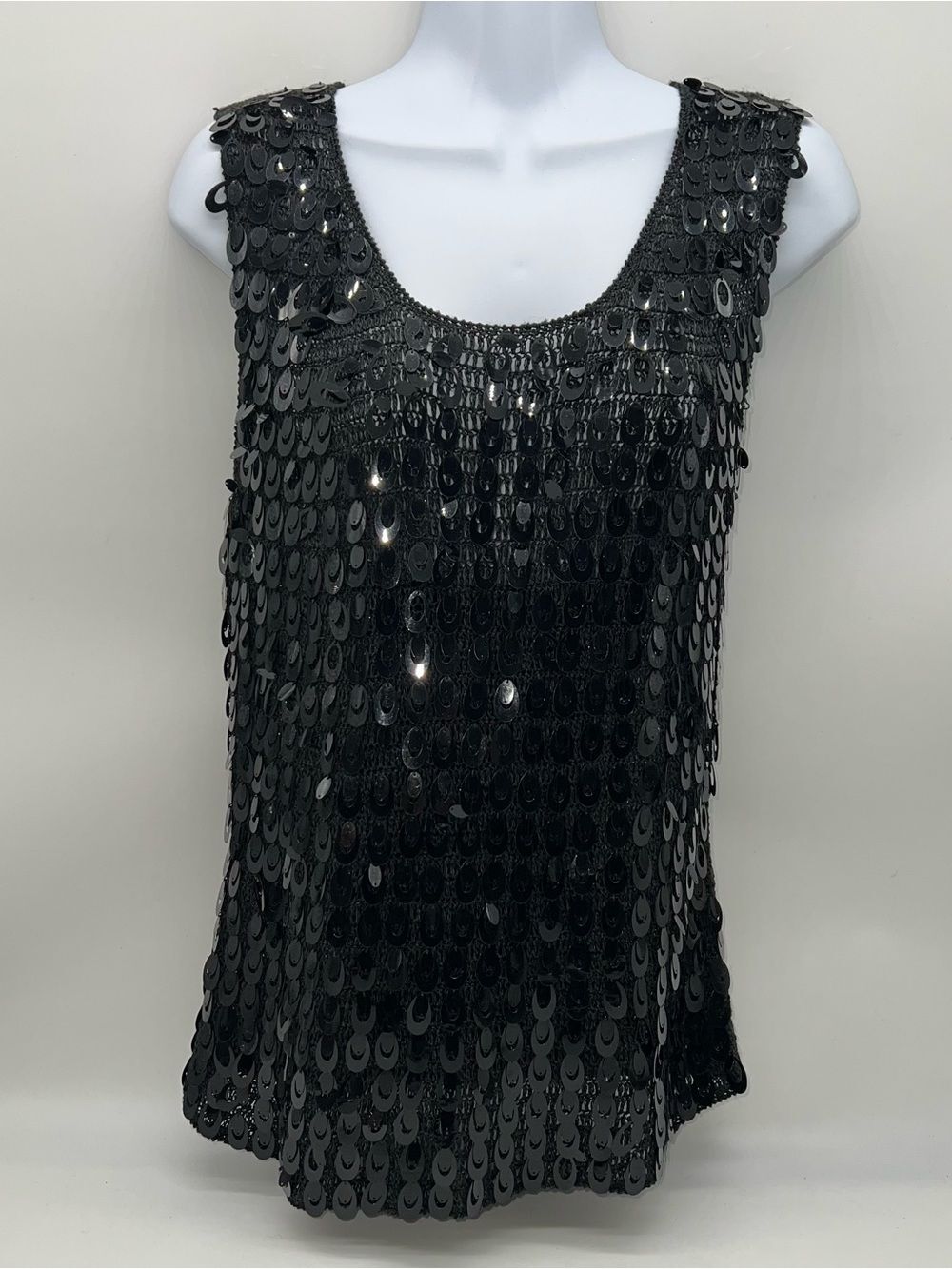 Outfit Jpr Black Sequin Front Scoop Neck Camisole/Open Knit Back- Size XL